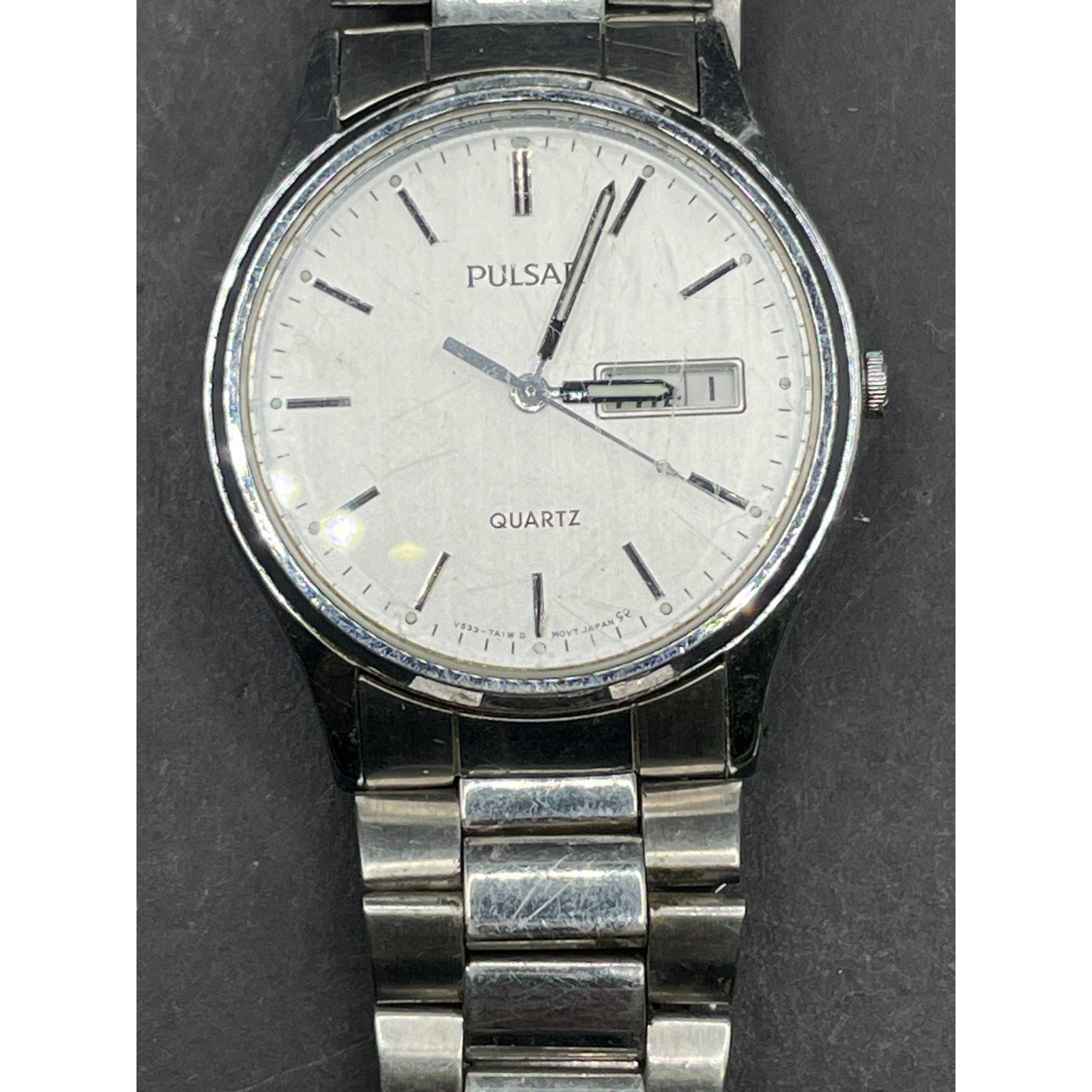 Vtg Pulsar Watch Men 34mm Silver Tone White Dial Daydate Round V5337a30 334mm